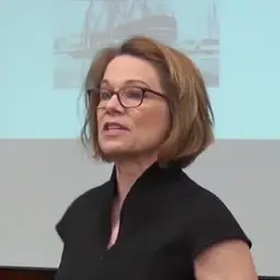 Lynne Kiesling