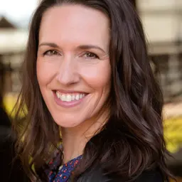 Erin Lynch